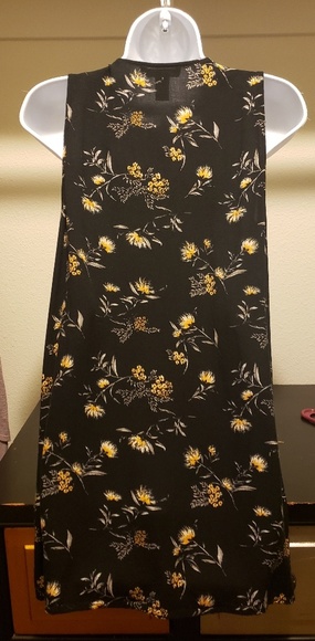 Top - Picture 2 of 3